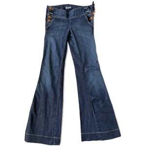 Vintage. Bell bootom bootcut low rise jeans Size 26